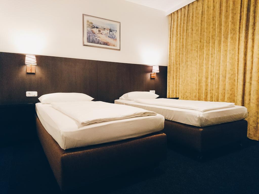 อพาร์ตโฮเทล เวกา เบอร์ลิน Aparthotel ภายนอก รูปภาพ